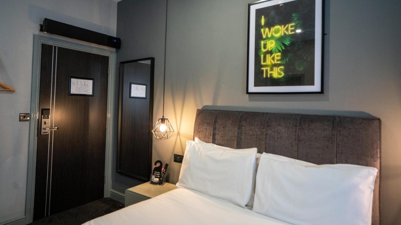 Hotel 105 Liverpool Bagian luar foto