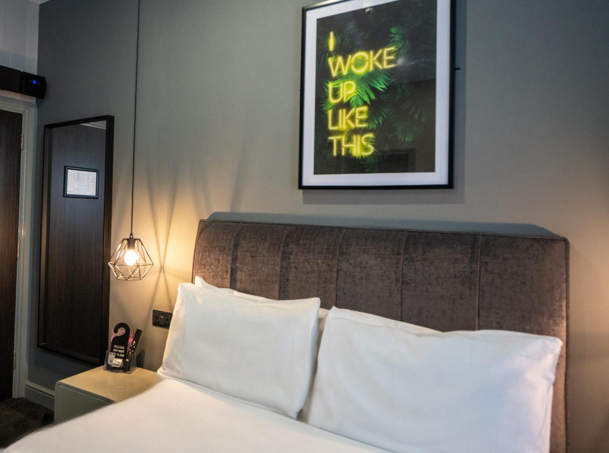 Hotel 105 Liverpool Bagian luar foto