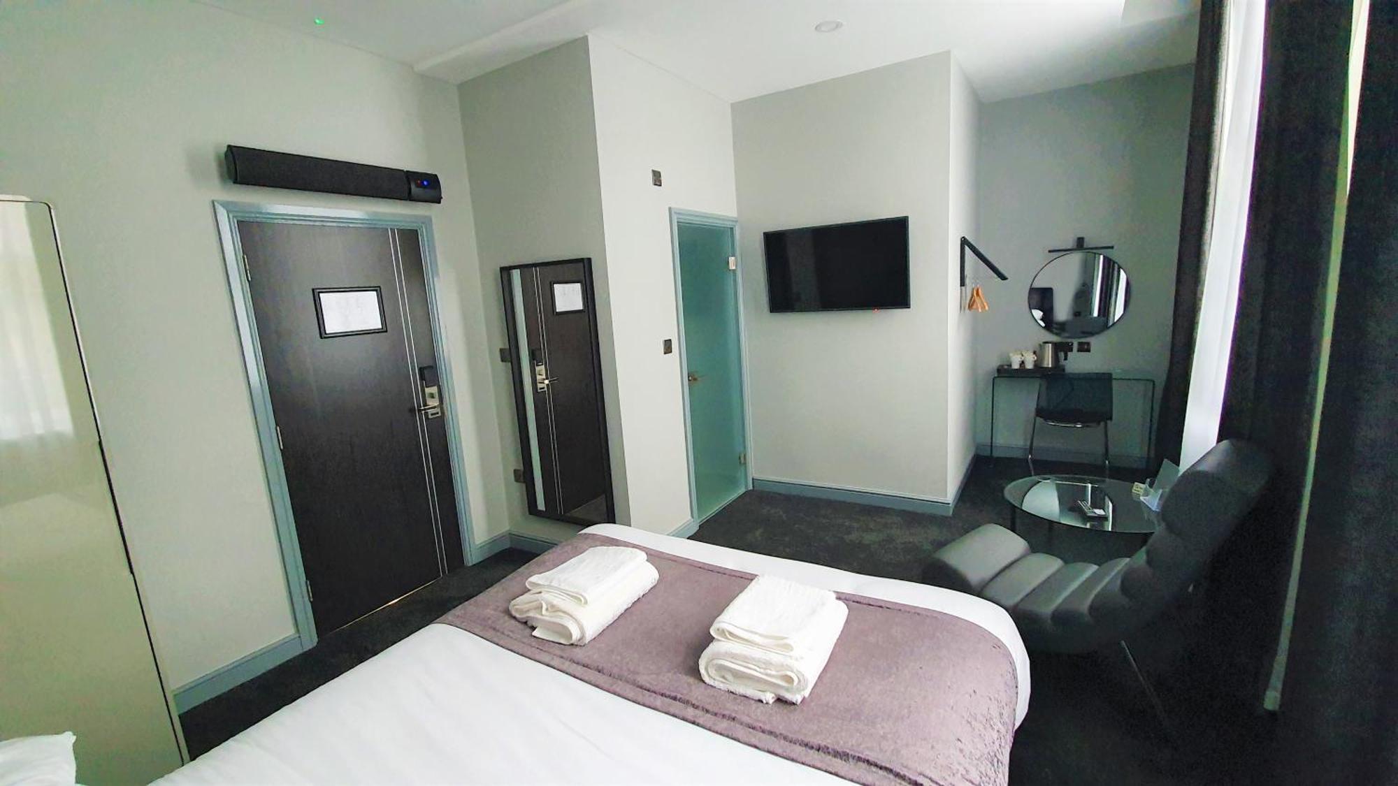 Hotel 105 Liverpool Bagian luar foto